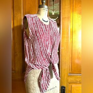 Vince Camuto silk print sleeveless blouse tunic sz L soft red & cream summer top